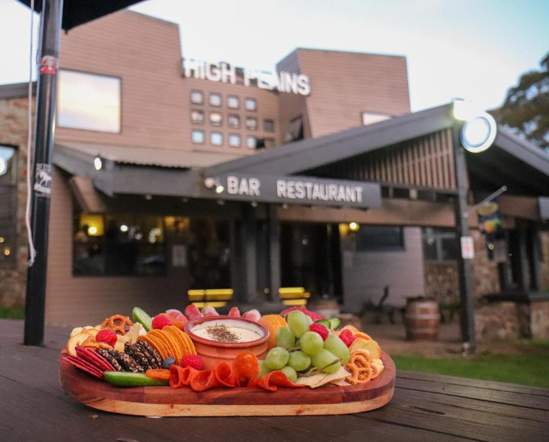 Hotel High Plains Dinner Plain Bagian luar foto